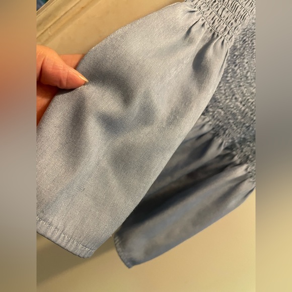 Cute top - Picture 3 of 4